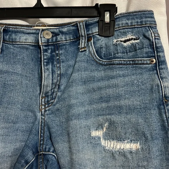 Gap cut off blue Jean shorts size 29 Reg 5 inch.  Pockets front and back - Picture 2 of 4